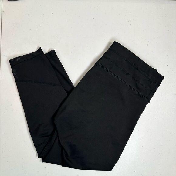 EUC Athleta Women’s Black Athletic Capri Leggings Mesh Cutouts - Size Small - Picture 5 of 7